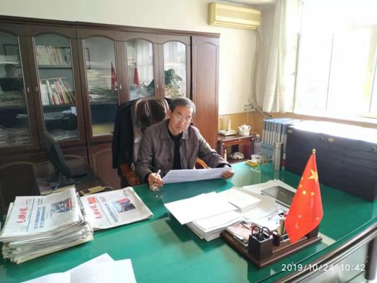 公司機(jī)關(guān)黨支部積極開展“不忘初心、牢記使命”主題教育答題活動.png